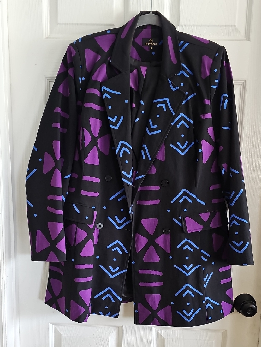 D'lyanu Black Double-Breasted Blazer with Purple & Blue Geometric Print - Picture 2 of 5